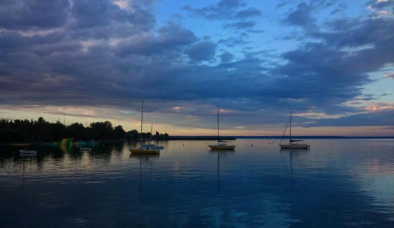 Pearl Home Balatonboglár Buitenkant foto