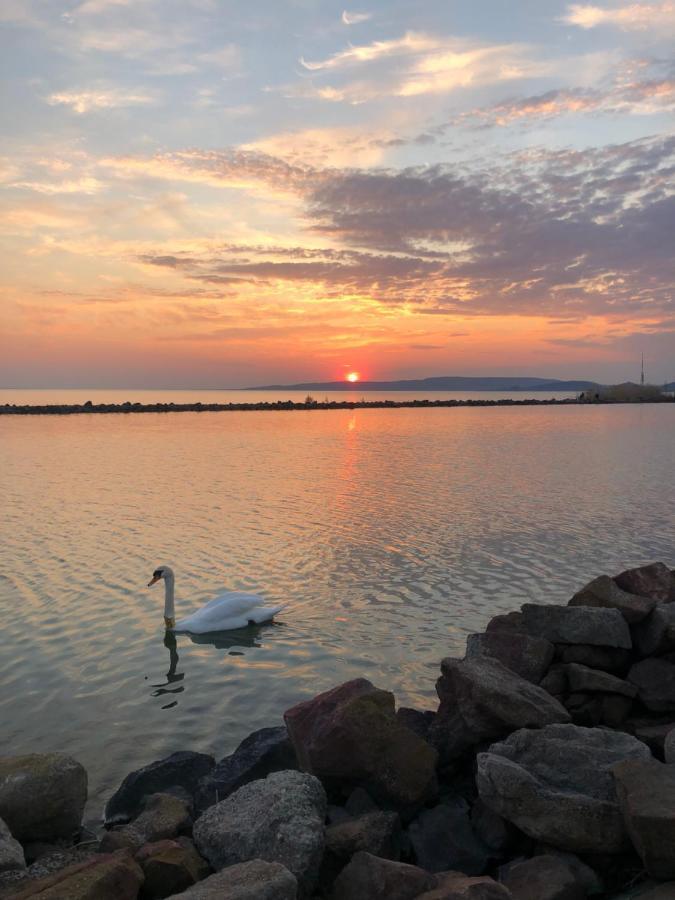 Pearl Home Balatonboglár Buitenkant foto